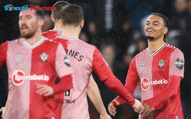 Southampton hiện có một mùa giải đầy thách thức