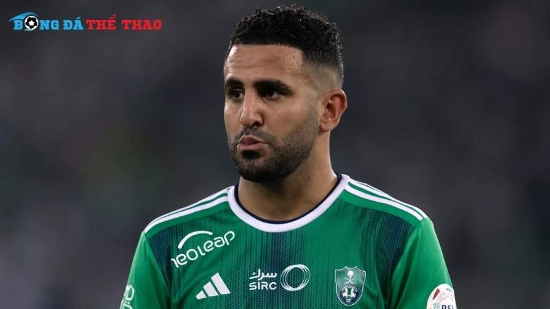 Riyad Mahrez – Nghệ sĩ với những pha rê bóng tuyệt vời và bàn thắng đầy kỹ thuật!