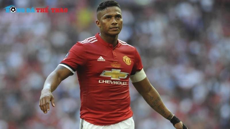 Antonio Valencia – Một huyền thoại tốc độ, không gì có thể ngăn cản anh!