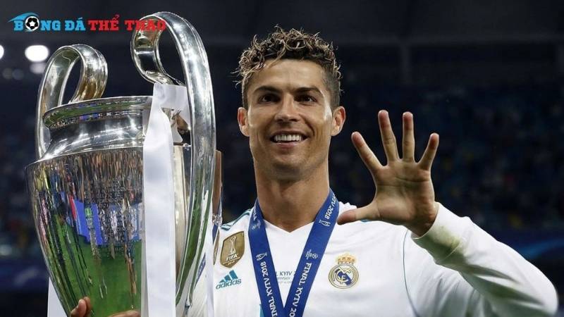 Cristiano Ronaldo – cầu thủ không chỉ ghi bàn mà còn tạo nên những khoảnh khắc đáng nhớ trong lịch sử bóng đá