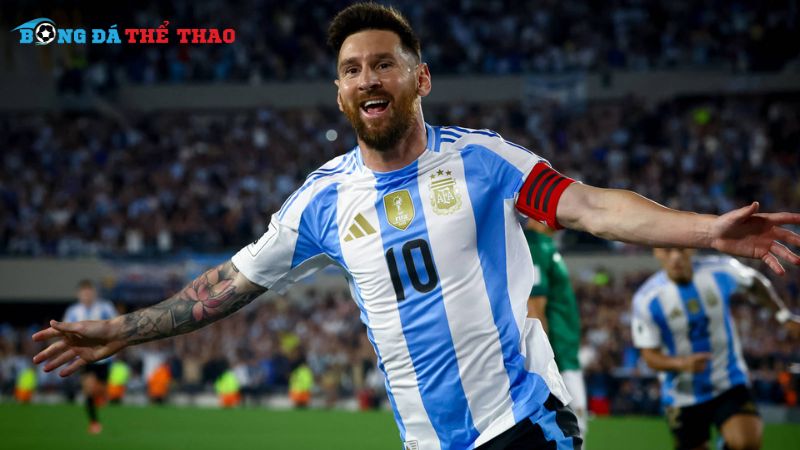 Lionel Messi (526 triệu fan hâm mộ)