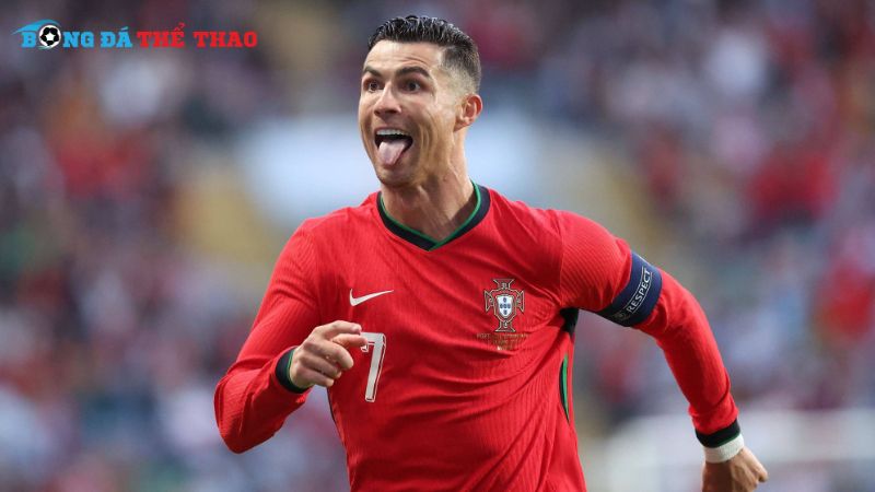 Top 3: Cristiano Ronaldo - 247 triệu euro