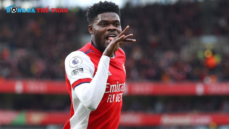 Thomas Partey (Arsenal) là một tiền vệ phòng ngự mạnh mẽ và đầy sức mạnh 