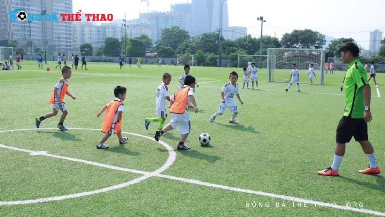Top 10+ kỹ thuật bóng đá cho trẻ em từ cơ bản đến nâng cao